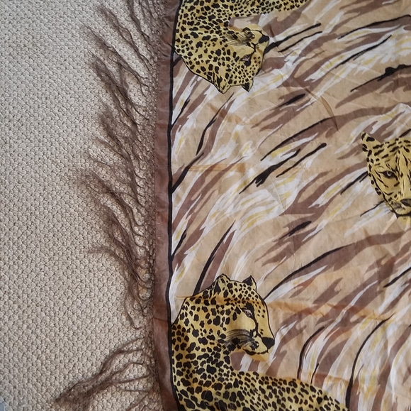 Elegant Leopard Silk Scarf / Wrap - Picture 5 of 8